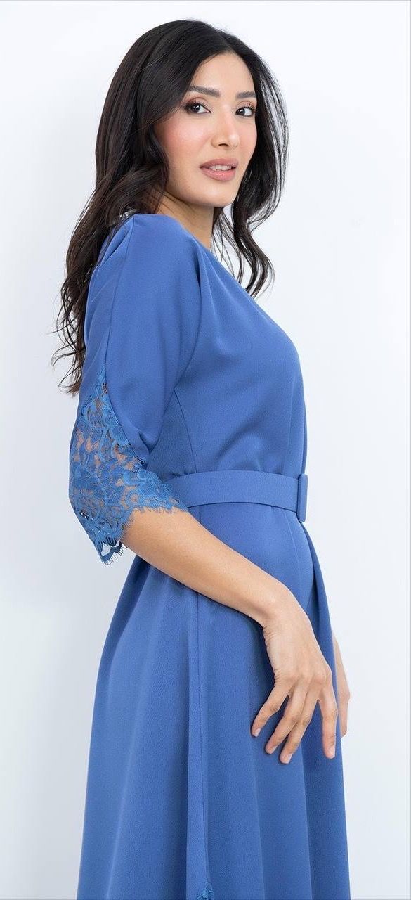 Dantel Detaylı Elbise 3