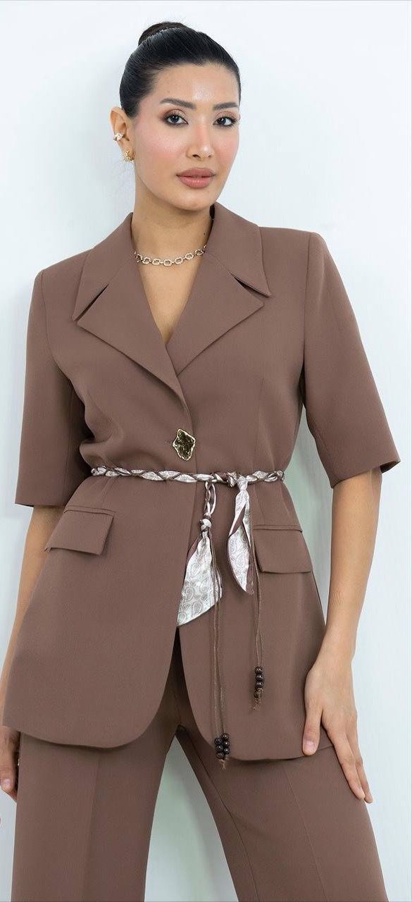 Kemer Detaylı V Yaka Takım Elbise 2