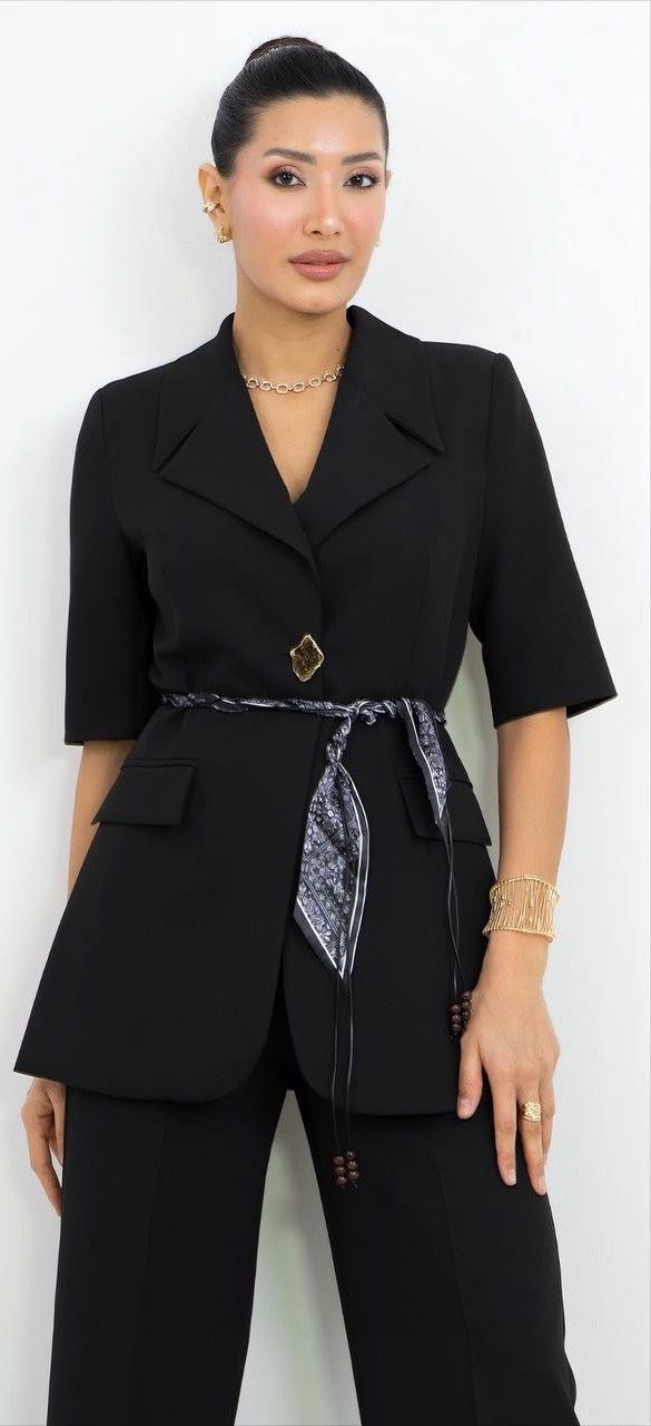 Kemer Detaylı V Yaka Takım Elbise 5