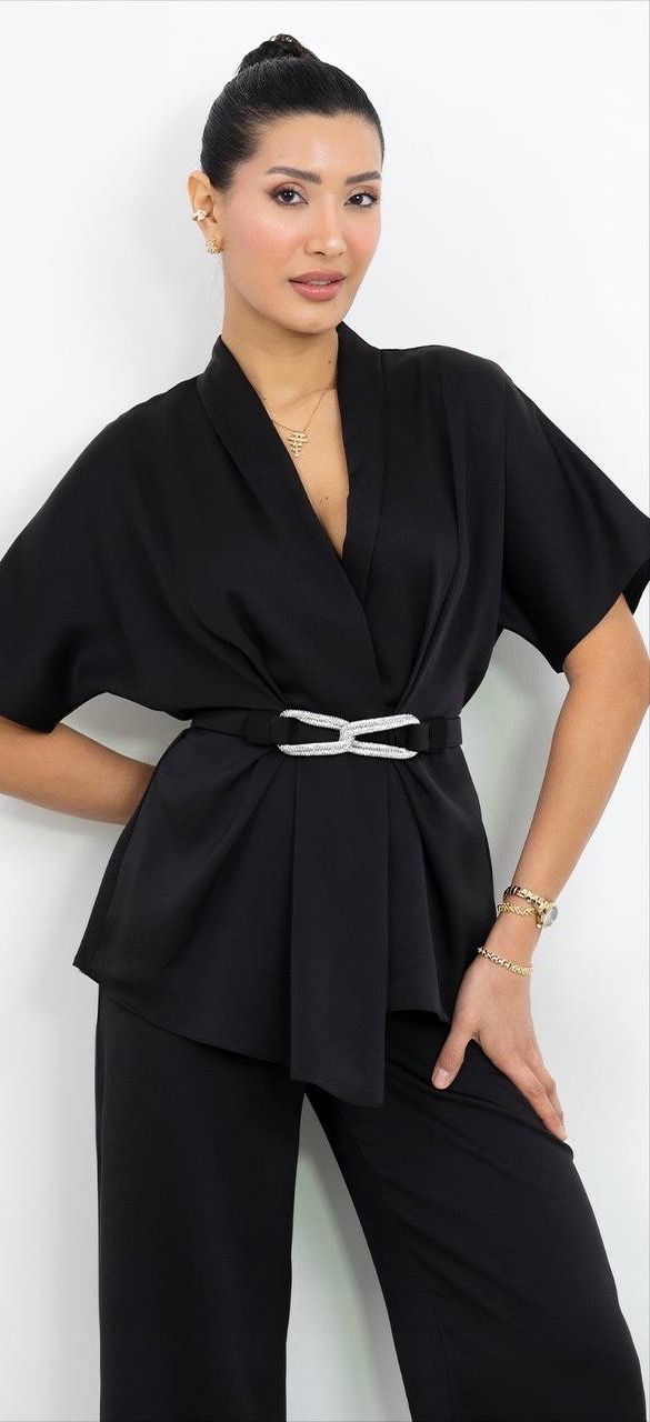 Kemer Detaylı V Yaka Takım Elbise 2