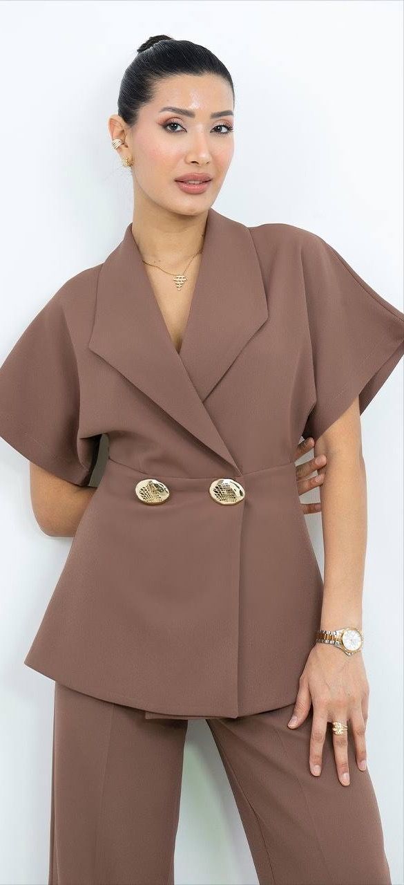 Kemer Detaylı V Yaka Takım Elbise 2