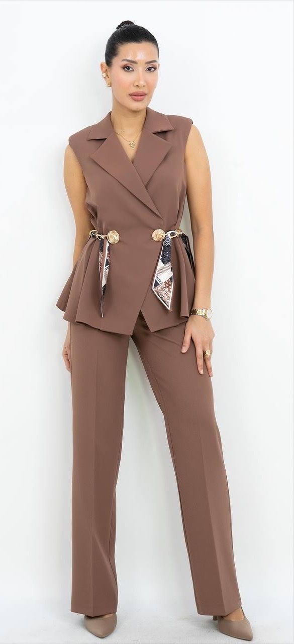 Kemer Detaylı V Yaka Takım Elbise