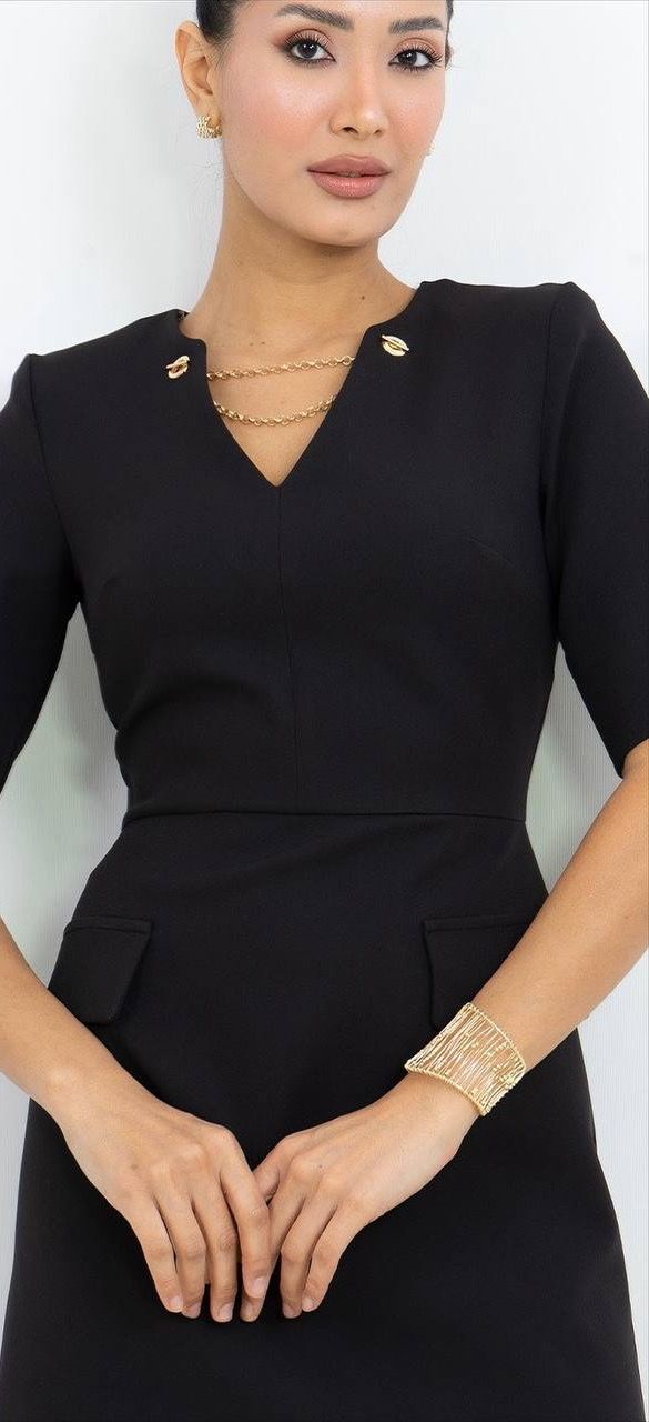 Mini V Yaka Elbise 2