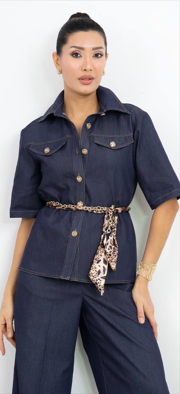 Ortadan Düğmeli Kısa Kollu Takım Elbise