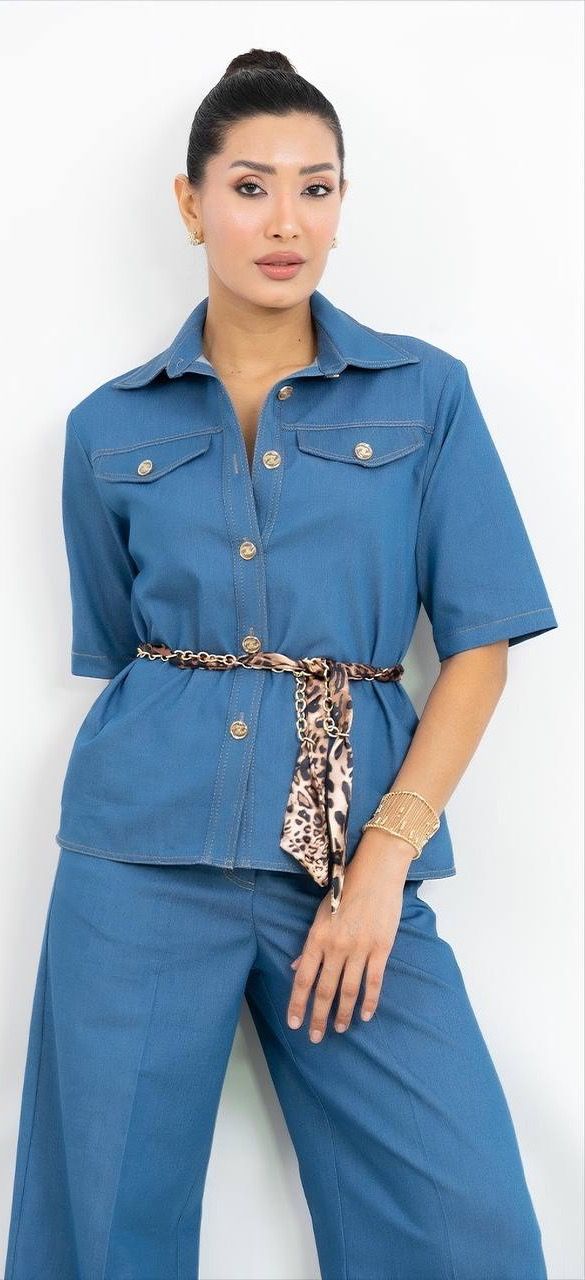 Ortadan Düğmeli Kısa Kollu Takım Elbise 2