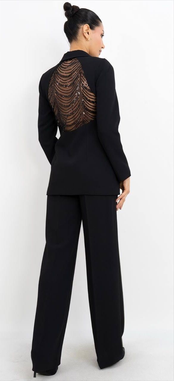 Back Detail Suit Set 3