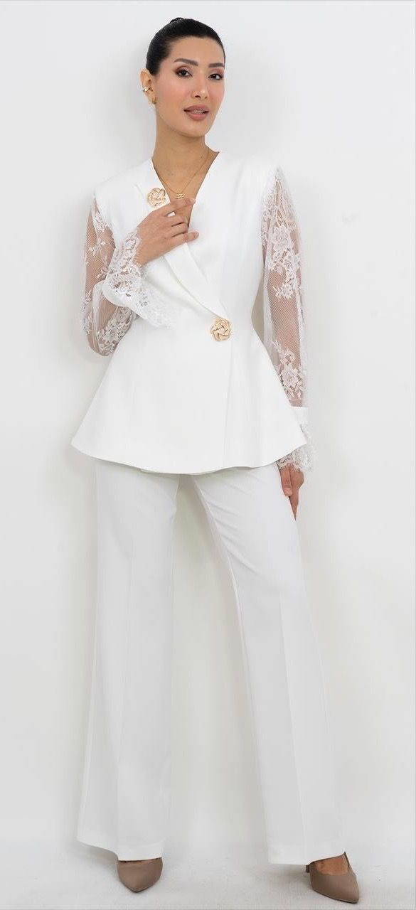 Tül Detaylı V Yaka Takım Elbise 4