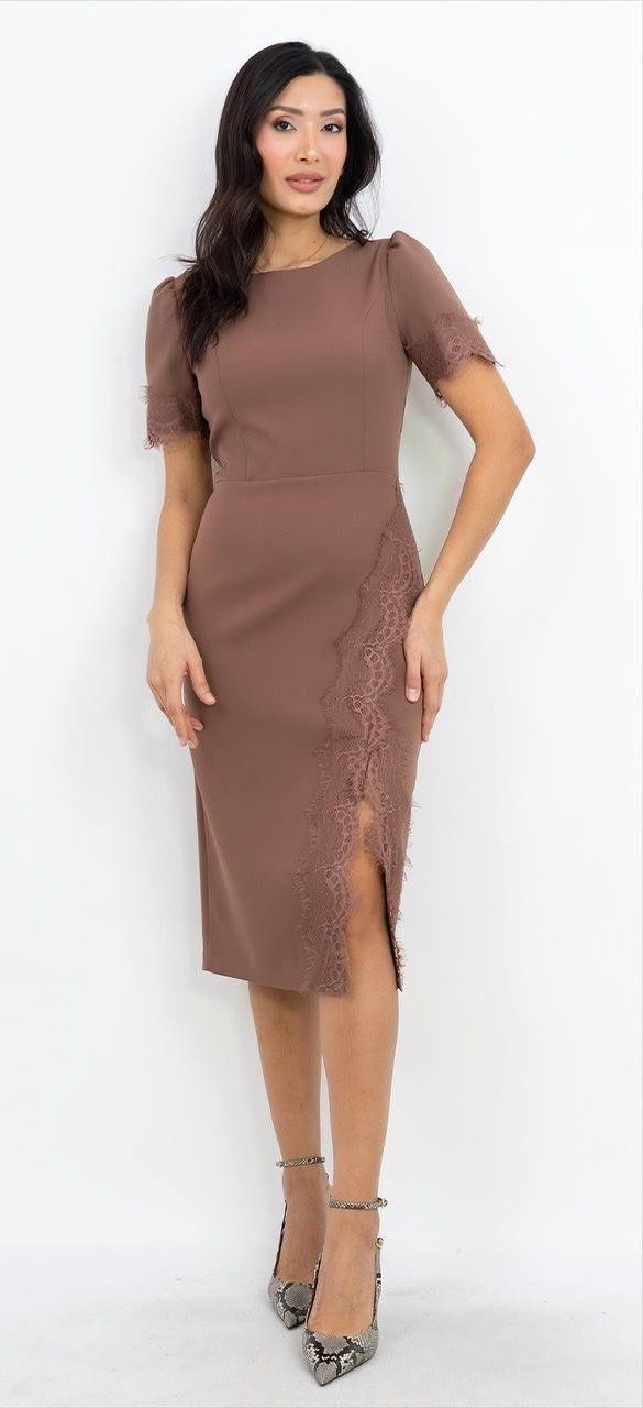 Yırtmaç Detaylı Elbise 4